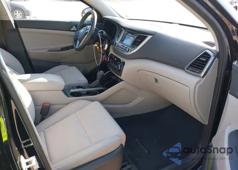 2017 Hyundai Tucson Limited/Sport And Eco/Se z USA, uszkodzony, nr VIN KM8J3CA48HU544681